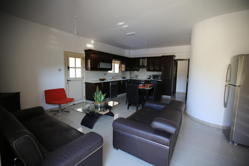 Villa Melyia Kato Pyrgos Ruang foto